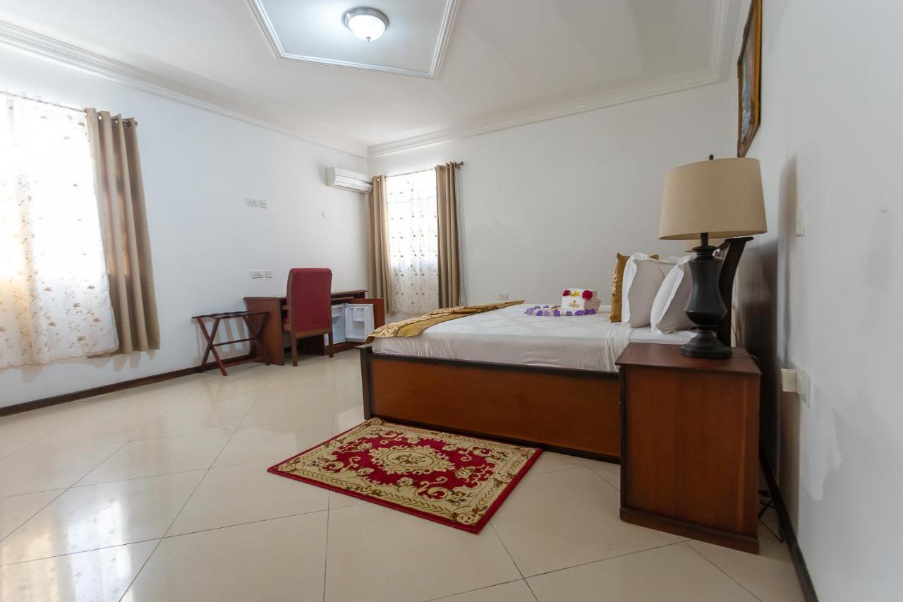 Royal Elmount Hotel Elmina Eksteriør billede