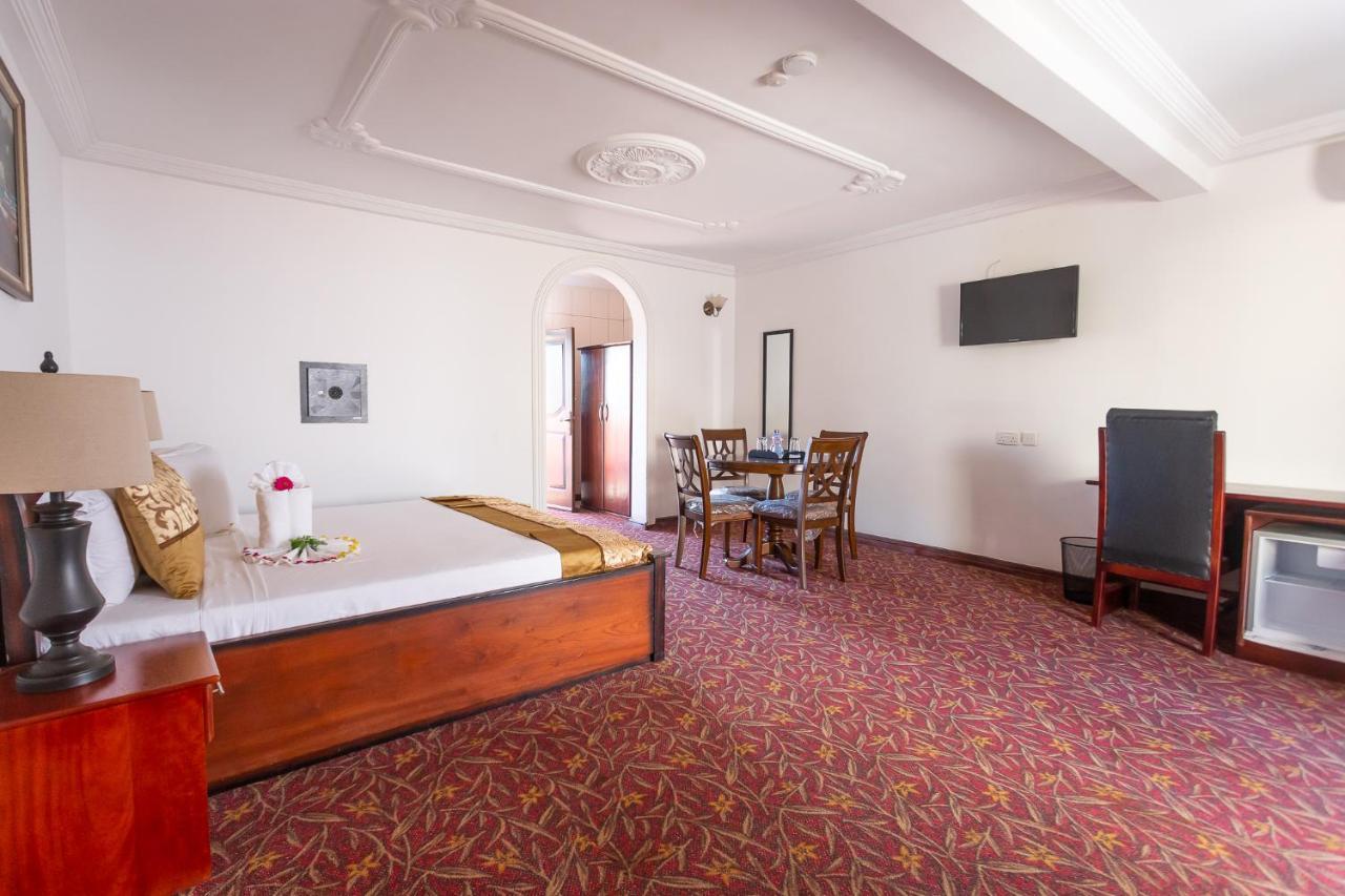Royal Elmount Hotel Elmina Eksteriør billede
